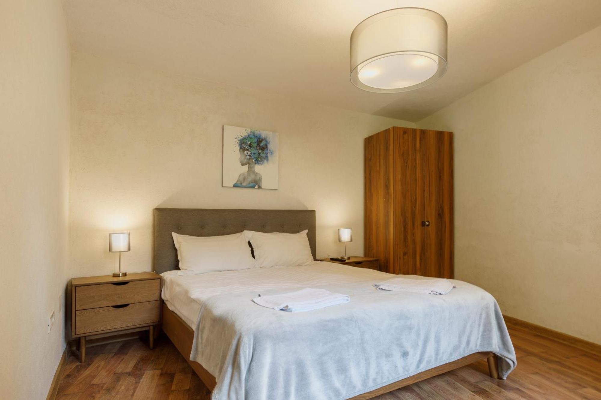 Aki Gray Apartment Brasov Luaran gambar