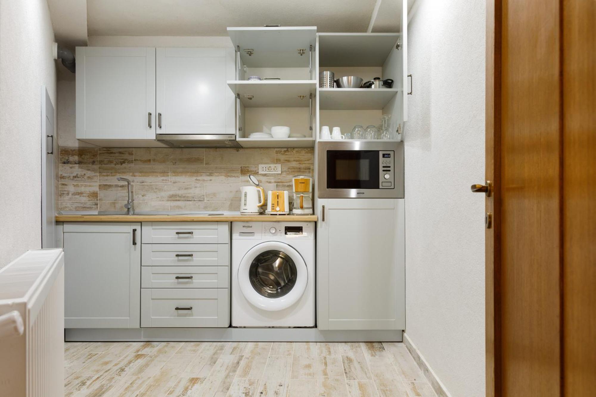 Aki Gray Apartment Brasov Luaran gambar