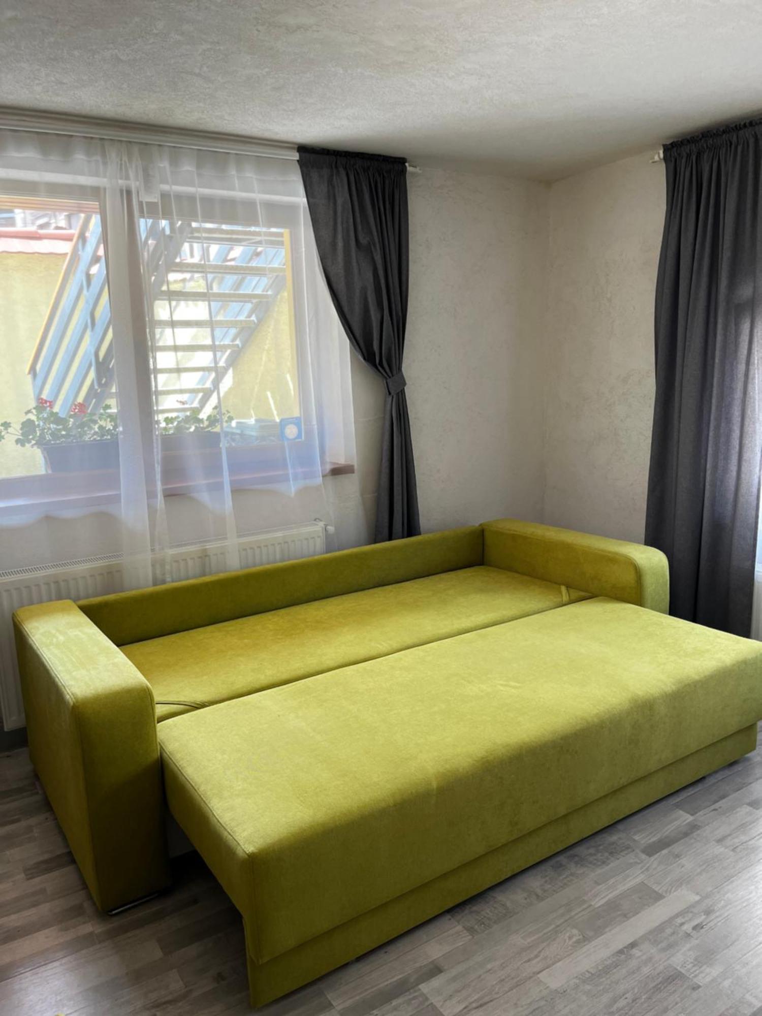 Aki Gray Apartment Brasov Luaran gambar