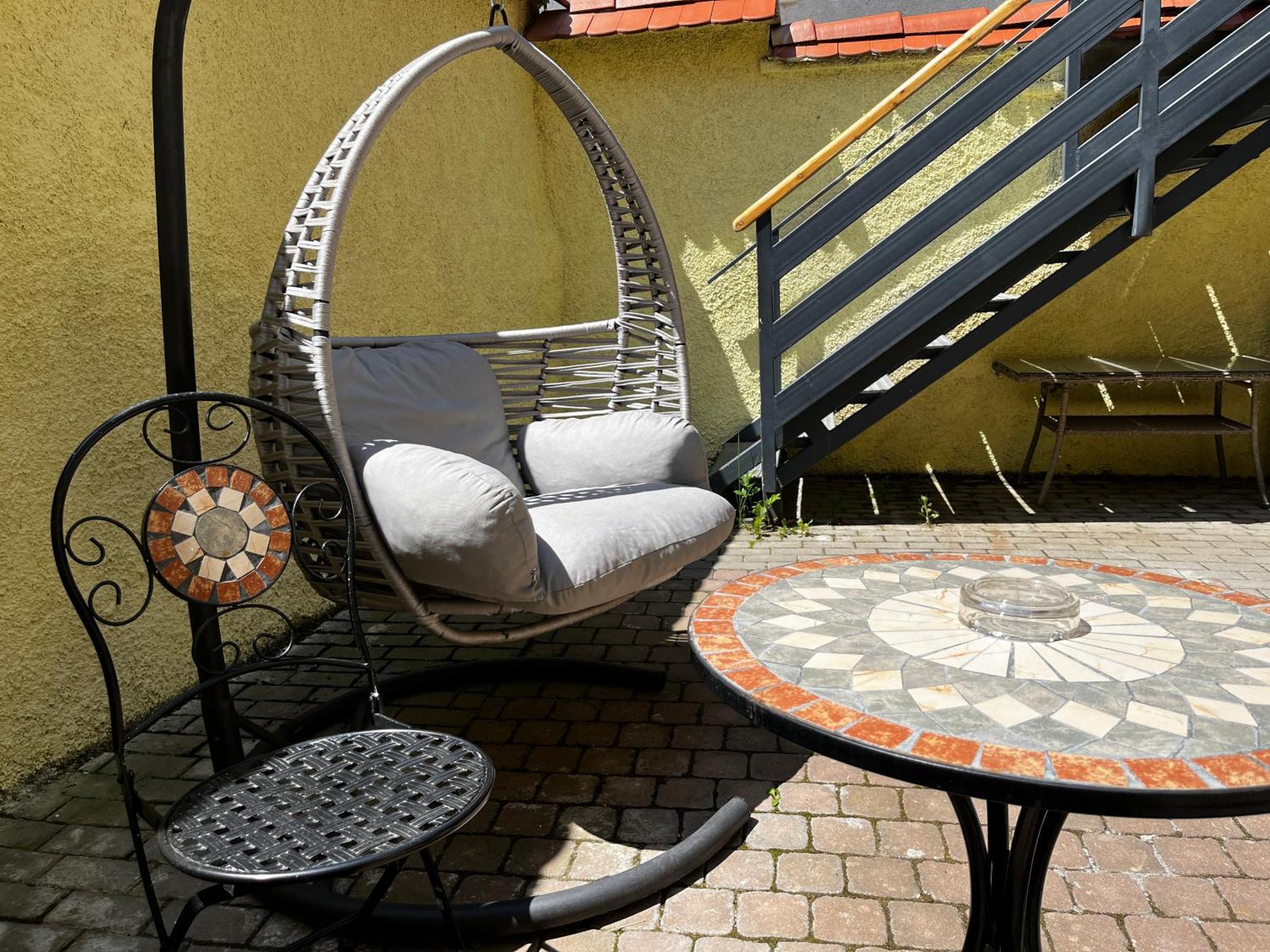 Aki Gray Apartment Brasov Luaran gambar