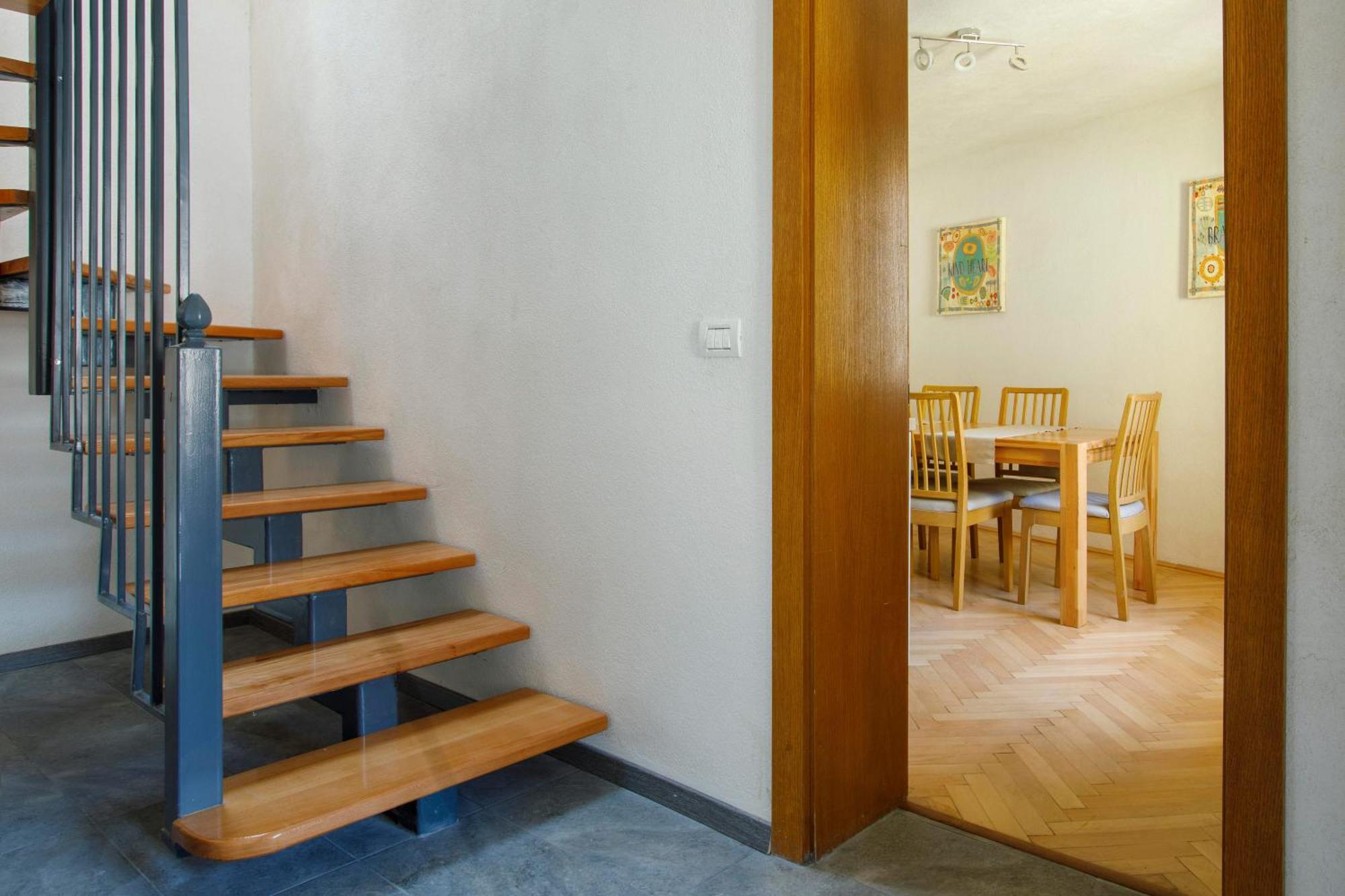 Aki Gray Apartment Brasov Luaran gambar