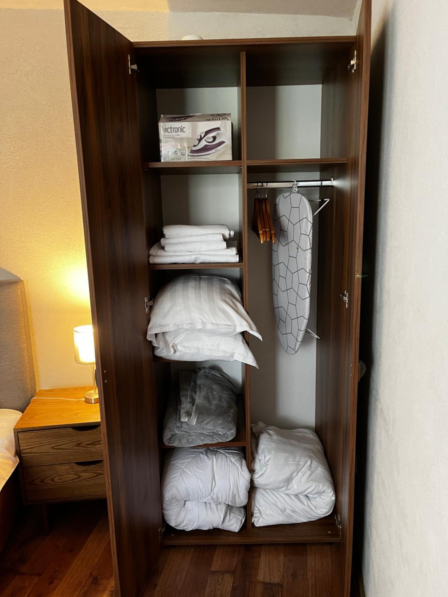 Aki Gray Apartment Brasov Luaran gambar